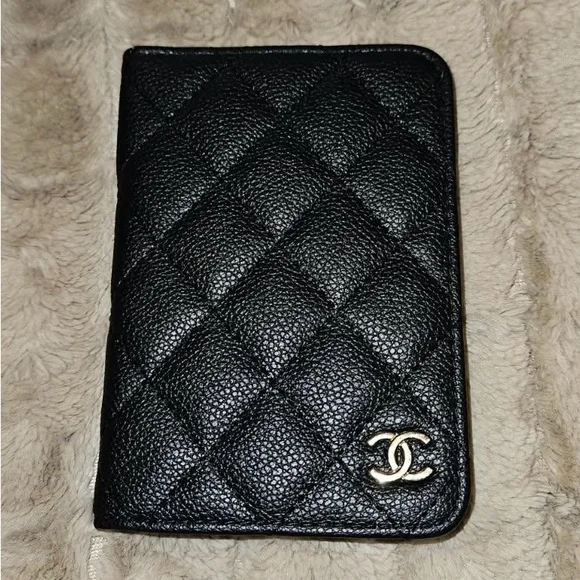 Luxe Quilted “fashion” Passport Holder with Gold Accent - Picture 7 of 9